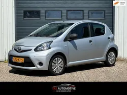 Grijs Gebruikt 2013 Toyota Aygo Hatchback | € 3.250 (Super prijs)