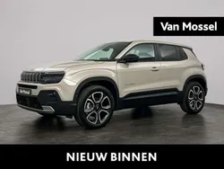 Grijs, metallic lak Nieuw 2025 Jeep Avenger Summit SUV | € 37.100 (Goede deal)