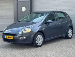 Grijs, metallic lak Gebruikt 2015 Fiat Punto Evo Street Hatchback | € 2.500 (Iets duurder)