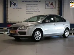 Grijs Gebruikt 2007 Ford Focus Hatchback | € 2.850 (Eerlijke prijs)
