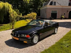 Zwart, metallic lak Gebruikt 1997 BMW 318 Cabriolet Cabriolet | € 13.950