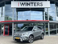 Grijs, metallic lak Gebruikt 2018 Suzuki Vitara SUV | € 19.795 (Iets duurder)
