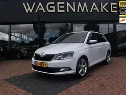 Wit, metallic lak Gebruikt 2015 Skoda Fabia Style Stationwagen | € 10.950 (Eerlijke prijs)