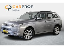 Grijs Gebruikt 2014 Mitsubishi Outlander Edition SUV | € 15.750 (Eerlijke prijs)
