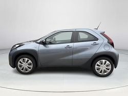 Grijs Gebruikt 2025 Toyota Aygo Play Hatchback | € 18.950 (Eerlijke prijs)