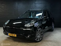 Zwart Gebruikt 2017 Porsche Cayenne Platinum Edition SUV | € 37.900 (Iets duurder)