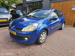 Blauw Gebruikt 2009 Renault Clio II Collection Hatchback | € 1.349 (Super prijs)