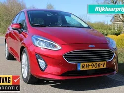 Rood, andere lak Gebruikt 2017 Ford Fiesta Titanium Hatchback | € 9.650 (Super prijs)