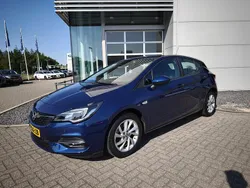 Blauw Gebruikt 2021 Opel Astra Elegance Hatchback | € 15.935 (Eerlijke prijs)