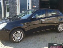 Zwart Gebruikt 2012 Alfa Romeo Giulietta Progression Hatchback | € 8.999 (Eerlijke prijs)