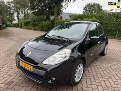 Zwart Gebruikt 2009 Renault Clio II Business Hatchback | € 2.250 (Eerlijke prijs)