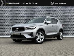 Grijs Gebruikt 2023 Volvo XC40 Core SUV | € 38.694 (Eerlijke prijs)