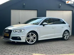 Wit Gebruikt 2015 Audi A3 Sportback Ambition Hatchback | € 14.250 (Duur)