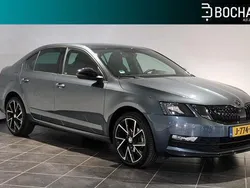 Quartz grey metallic (grijs metallic) Gebruikt 2020 Skoda Octavia Business Line Hatchback | € 21.245 (Eerlijke prijs)