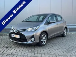 Bruin Gebruikt 2015 Toyota Yaris Hatchback | € 11.950 (Eerlijke prijs)