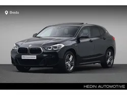 Saphirschwarz metallic (donker zwart metallic) Gebruikt 2022 BMW X2 Comfort Edition SUV | € 35.880 (Goede deal)