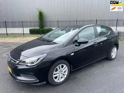 Zwart Gebruikt 2016 Opel Astra Business Hatchback | € 7.499 (Eerlijke prijs)
