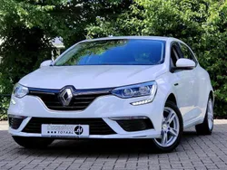 Wit Gebruikt 2017 Renault Mégane IV Life Hatchback | € 12.950 (Eerlijke prijs)