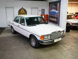 Wit Gebruikt 1984 Mercedes 300 Sedan | € 34.990
