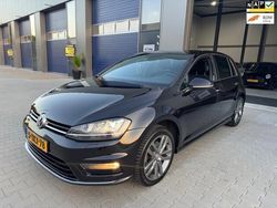 Zwart Gebruikt 2014 VW Golf VII Highline Hatchback | € 6.999 (Iets duurder)