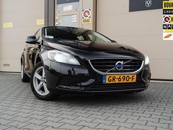 Zwart Gebruikt 2015 Volvo V40 Summum Stationwagen | € 8.250 (Super prijs)