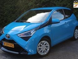 Blauw Gebruikt 2020 Toyota Aygo X-play Hatchback | € 9.995 (Goede deal)