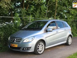 Blauw Gebruikt 2009 Mercedes B200 MPV | € 7.750 (Eerlijke prijs)