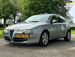 Grijs Gebruikt 2004 Alfa Romeo 147 Distinctive Hatchback | € 1.950 (Eerlijke prijs)