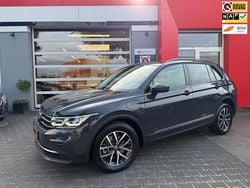 Grijs Gebruikt 2021 VW Tiguan Business+ SUV | € 29.250 (Super prijs)