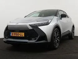 Grijs Gebruikt 2024 Toyota C-HR Executive SUV | € 38.445 (Super prijs)