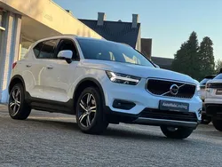 Wit, metallic lak Gebruikt 2019 Volvo XC40 R-Design SUV | € 29.990 (Super prijs)