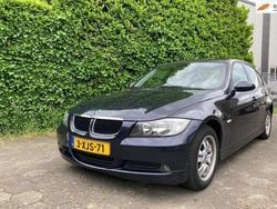 Blauw Gebruikt 2006 BMW 318 Sedan | € 3.750 (Eerlijke prijs)
