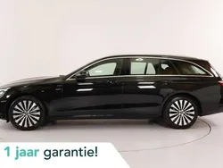 Zwart, metallic lak Gebruikt 2022 Mercedes E300 Stationwagen | € 40.950 (Goede deal)