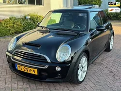 Zwart Gebruikt 2004 Mini Cooper S Hatchback | € 3.499