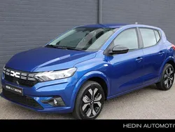 Blauw, metallic lak Nieuw 2025 Dacia Sandero Journey Hatchback | € 22.979 (Eerlijke prijs)