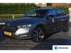 Grijs Gebruikt 2022 Skoda Octavia SportLine Hatchback | € 30.395 (Eerlijke prijs)