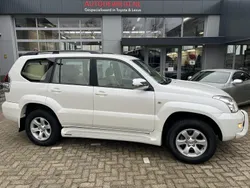 Wit, metallic lak Gebruikt 2008 Toyota Land Cruiser SUV | € 36.950 (Eerlijke prijs)