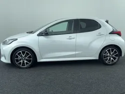 Wit Gebruikt 2021 Toyota Yaris Executive Hatchback | € 24.950 (Eerlijke prijs)