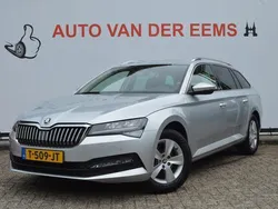 Grijs Gebruikt 2023 Skoda Superb Stationwagen | € 29.390 (Goede deal)