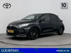 Zwart Gebruikt 2023 Toyota Yaris Executive Hatchback | € 27.445 (Eerlijke prijs)
