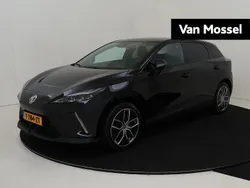 Zwart Gebruikt 2023 MG MG4 EV Trophy Hatchback | € 27.995 (Eerlijke prijs)