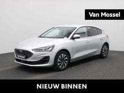 Grijs Gebruikt 2023 Ford Focus Titanium Hatchback | € 17.900 (Super prijs)