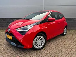 Rood Gebruikt 2020 Toyota Aygo X-play Hatchback | € 13.480 (Eerlijke prijs)