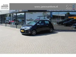 Zwart Gebruikt 2018 Toyota Yaris Hatchback | € 14.750 (Eerlijke prijs)