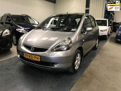 Grijs Gebruikt 2005 Honda Jazz LS Hatchback | € 4.450 (Iets duurder)