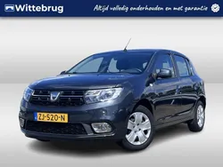 Grijs Gebruikt 2019 Dacia Sandero Lauréate Hatchback | € 10.425 (Eerlijke prijs)