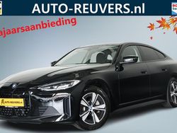 Zwart Gebruikt 2022 BMW i4 Comfort Edition Sedan | € 37.900 (Super prijs)