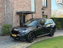 Zwart (metallic) Gebruikt 2019 BMW X7 M Sport SUV | € 68.900 (Goede deal)