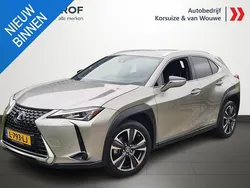 Grijs Gebruikt 2021 Lexus UX 250h SUV | € 27.949 (Eerlijke prijs)