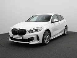 Wit Gebruikt 2024 BMW 118 Executive Hatchback | € 32.400 (Super prijs)